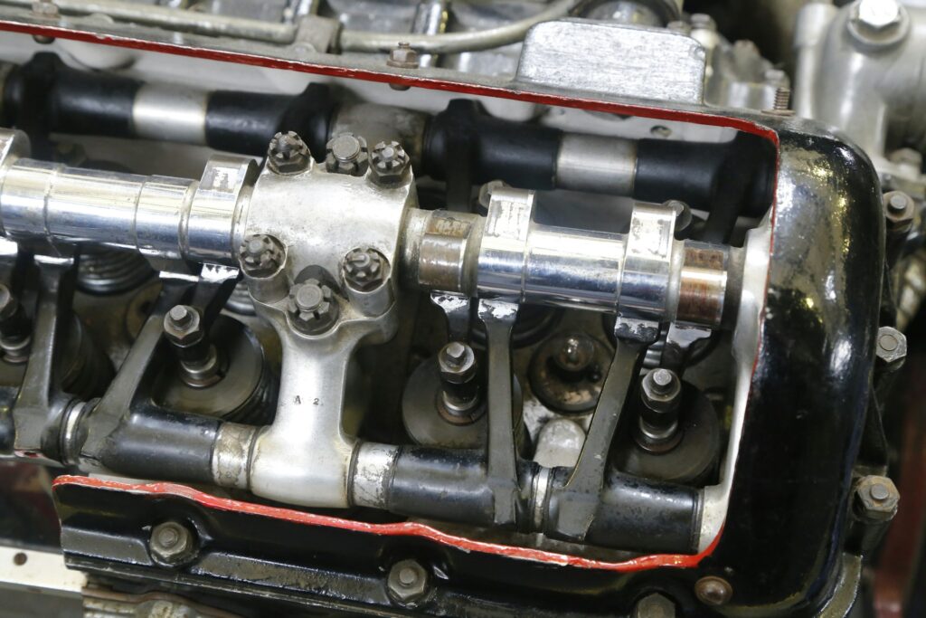 Camshaft cylinder head